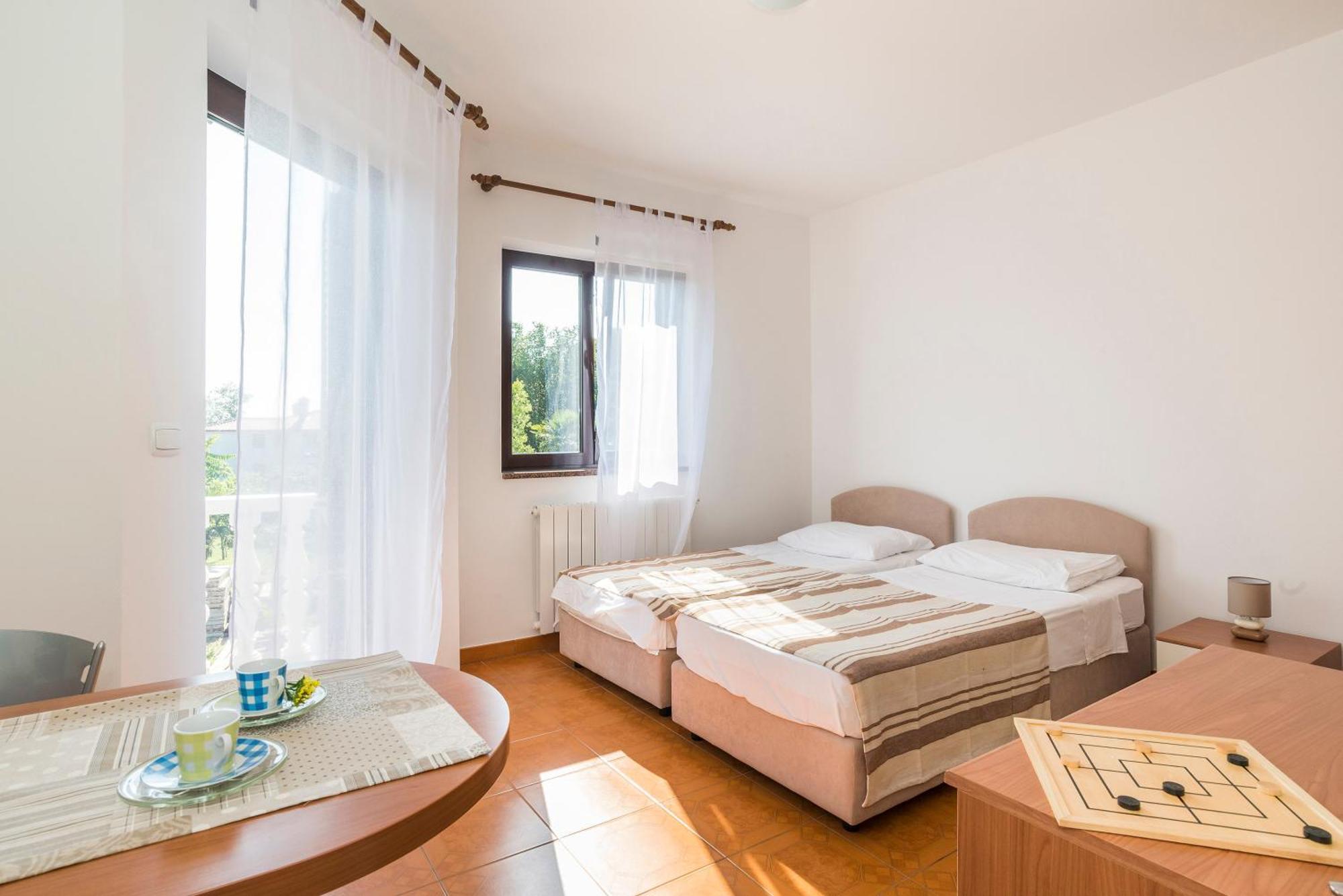 Apartments Vienna Замбратия Номер фото